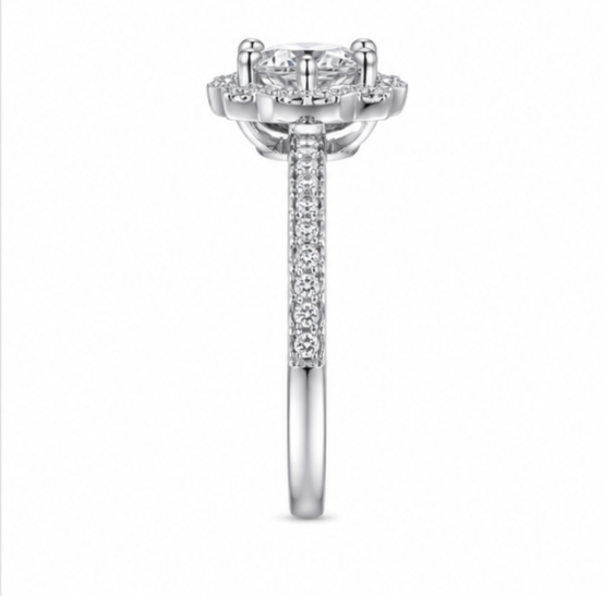 1.58‑Carat Round Diamond Vintage‑Halo Solitaire Ring, PT950 Platinum Band