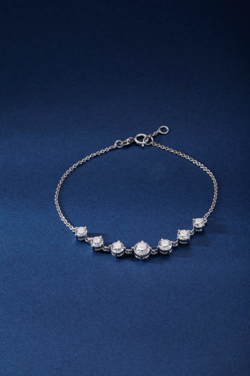 CF26-B001 | Round Diamond Line Bracelet | White Gold Setting