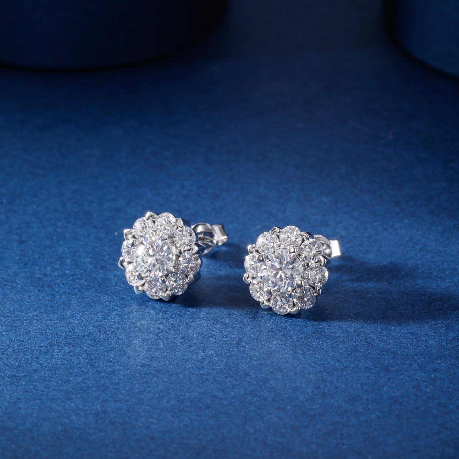 CF26-E001 | Round Cluster Stud Earrings | Floral Halo Pavé Setting