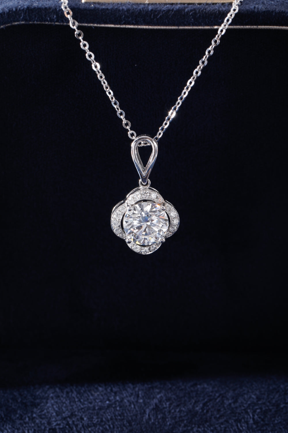 CF26-N003 | Round Diamond Pendant | Floral Four-Petal Halo & Curved Bail