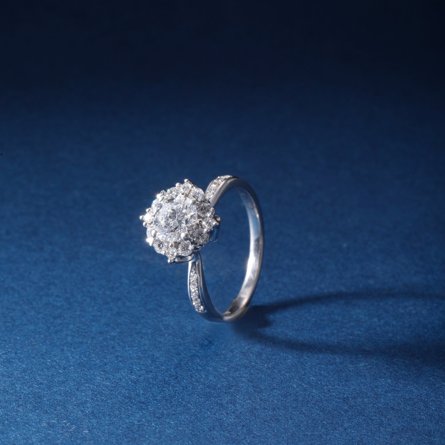 CF26-R008 | Round Brilliant Halo Ring | Scalloped Pavé Band & Floral Frame