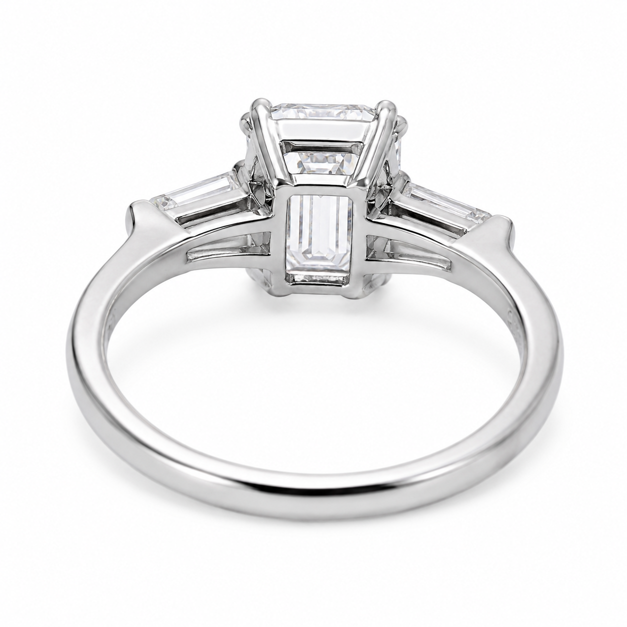 1.6‑Carat Rectangular‑Cut Three‑Stone Solitaire Ring, PT950 Platinum Band